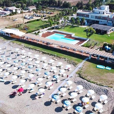 Sunrise Accessible Resort Battipaglia Exteriör bild