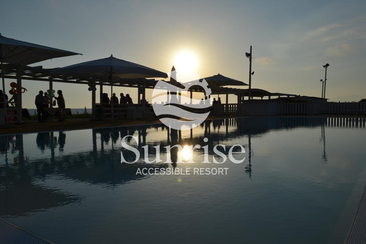 Sunrise Accessible Resort Battipaglia Exteriör bild