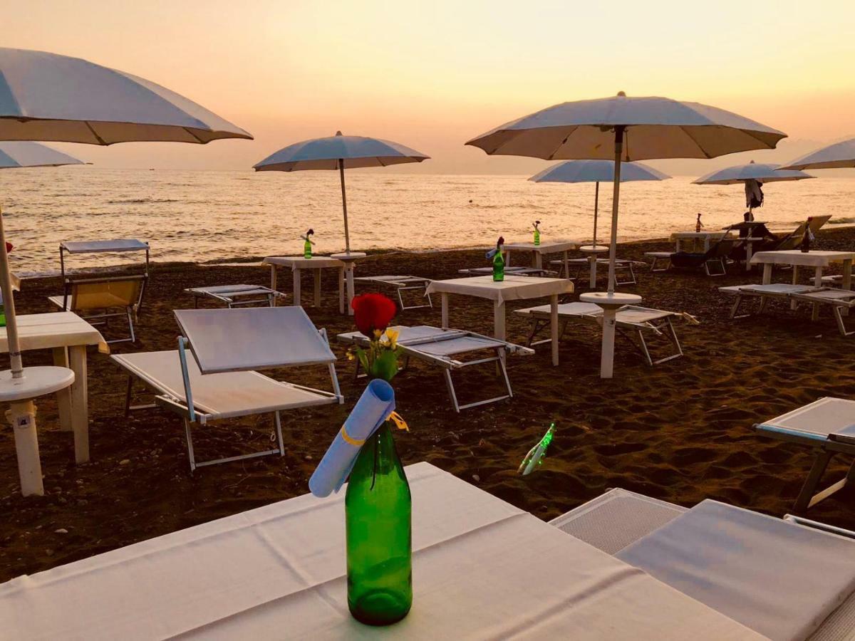Sunrise Accessible Resort Battipaglia Exteriör bild
